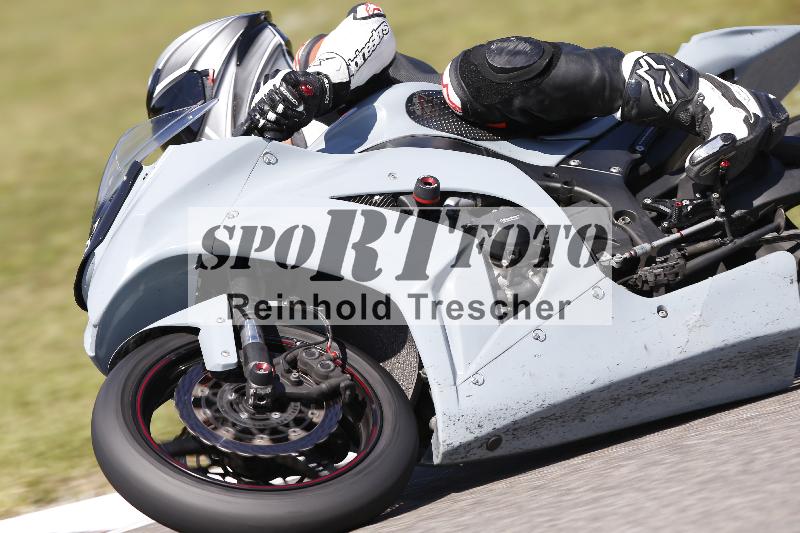 /Archiv-2025/48 25.08.2025 Cornu Master School ADR/rot-rouge/12